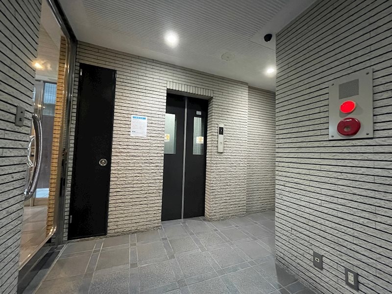 植木店でつくったマンション ロビー