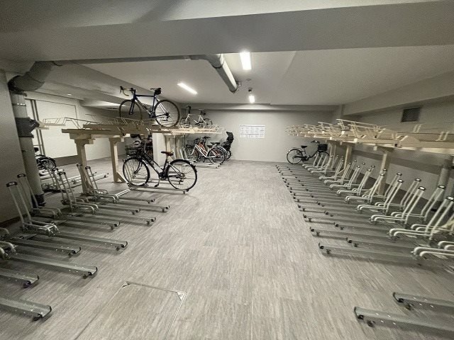 植木マンション　神保町 駐車場