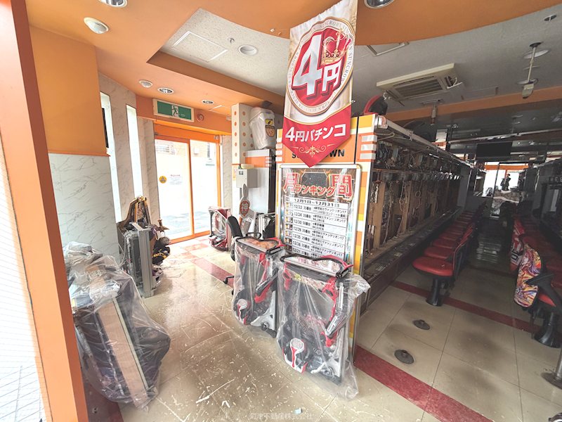 メゾンド・クレフ　駐車場 玄関