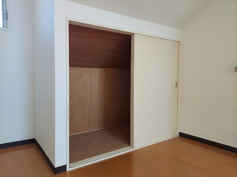 ブランドール1 収納