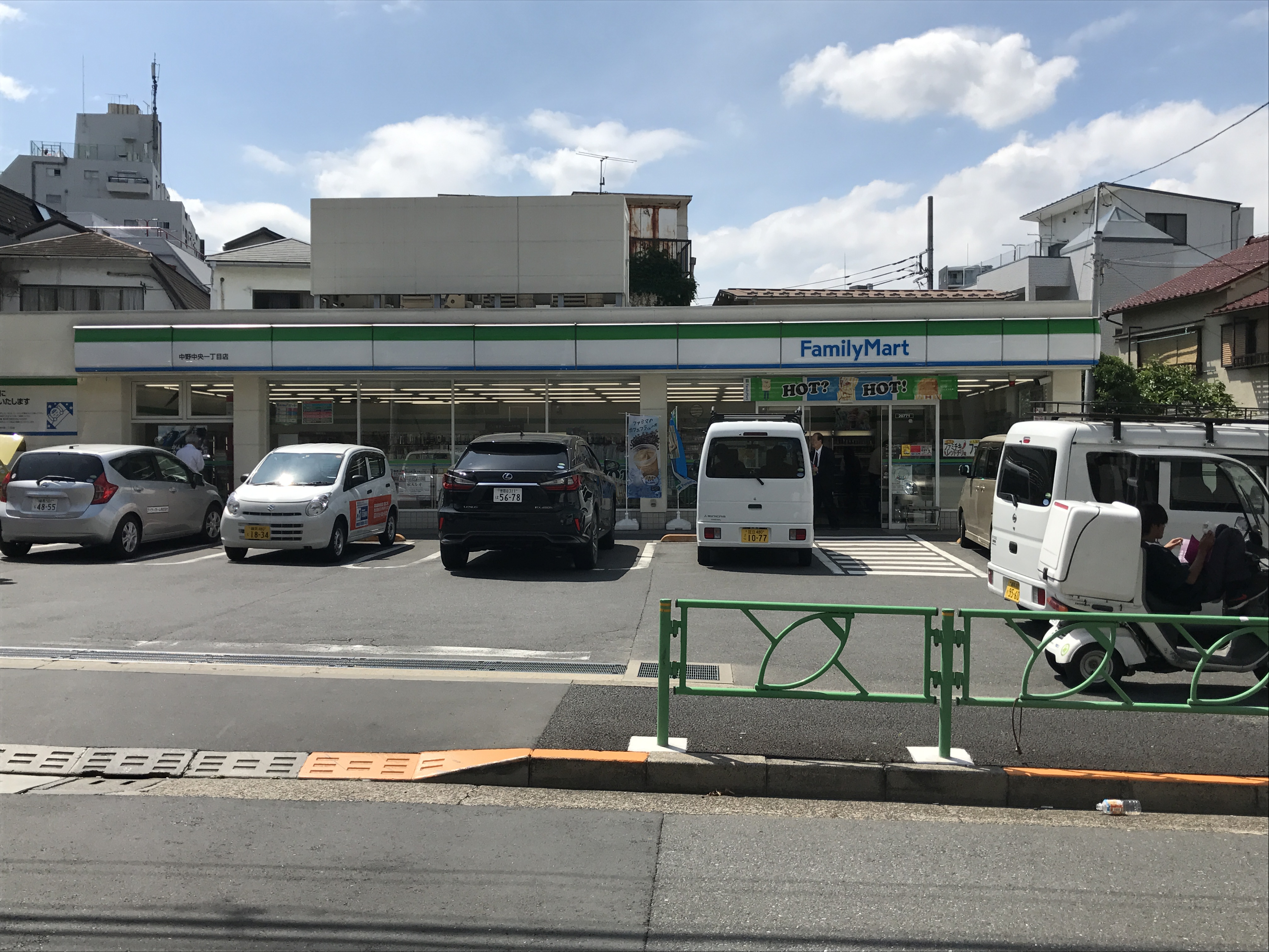 ドミールタカラ コンビニ