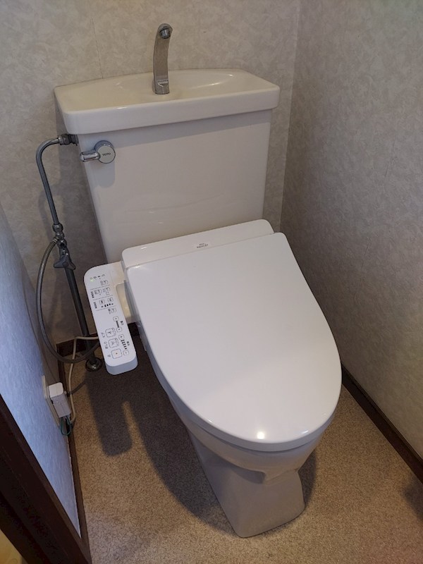 プラダK2 トイレ