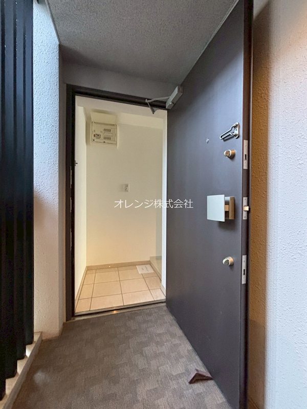 クレスト神楽坂 玄関