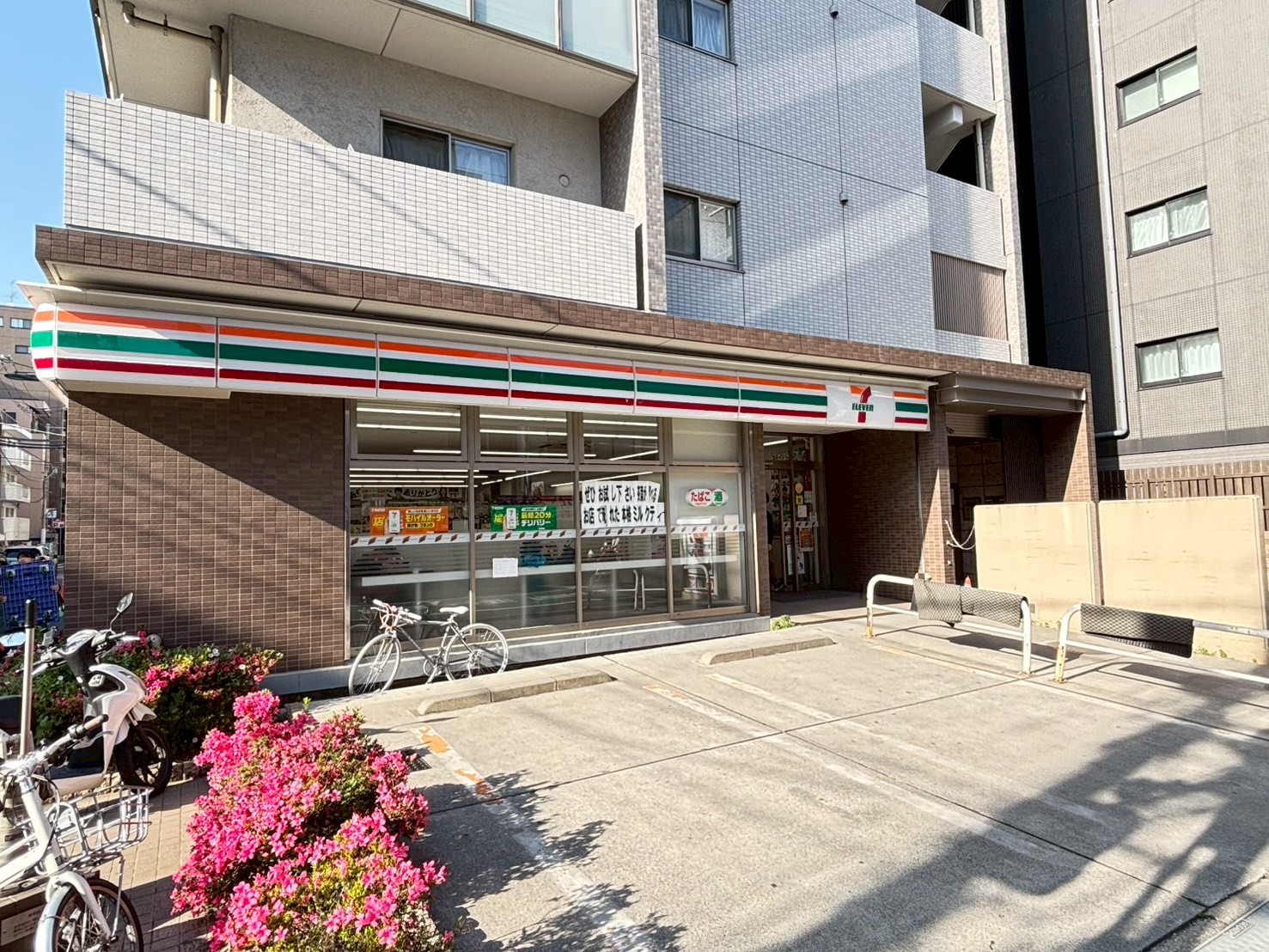 クレスト神楽坂 コンビニ