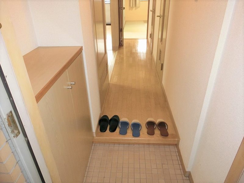 クレシーダ 玄関