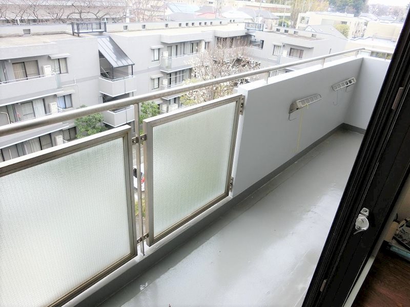 カリフール今川３号棟 ベランダ