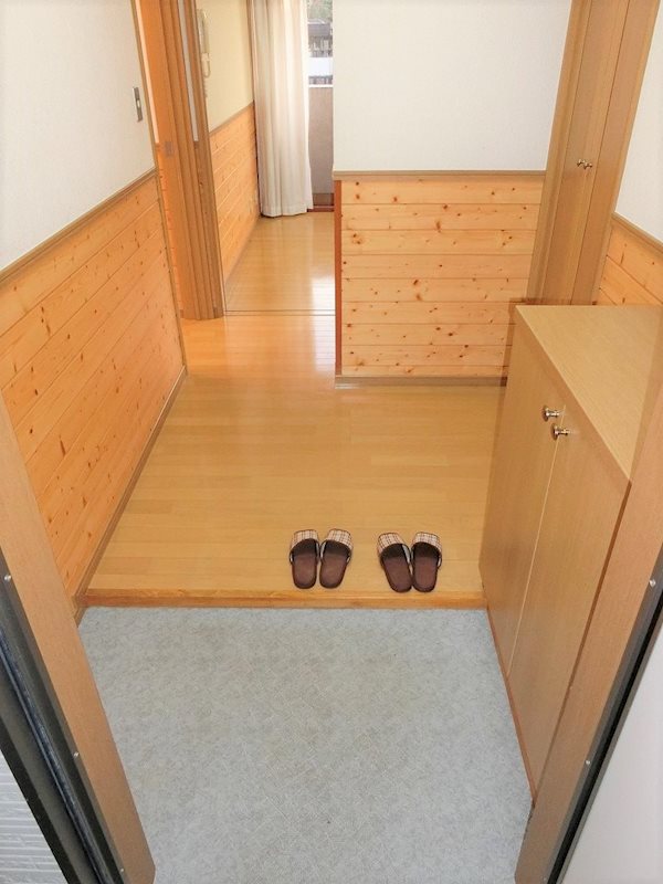 プラスペアティ 玄関