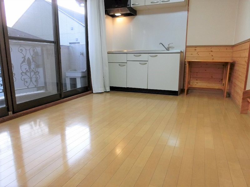 プラスペアティ リビング