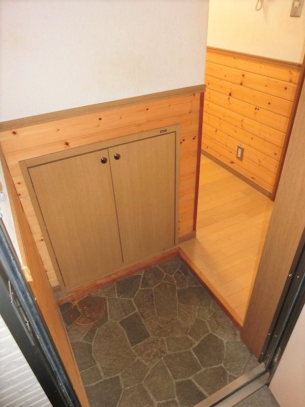 プラスペアティ 玄関