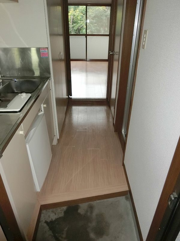 今川ミッドガーデンコーポ８ 玄関