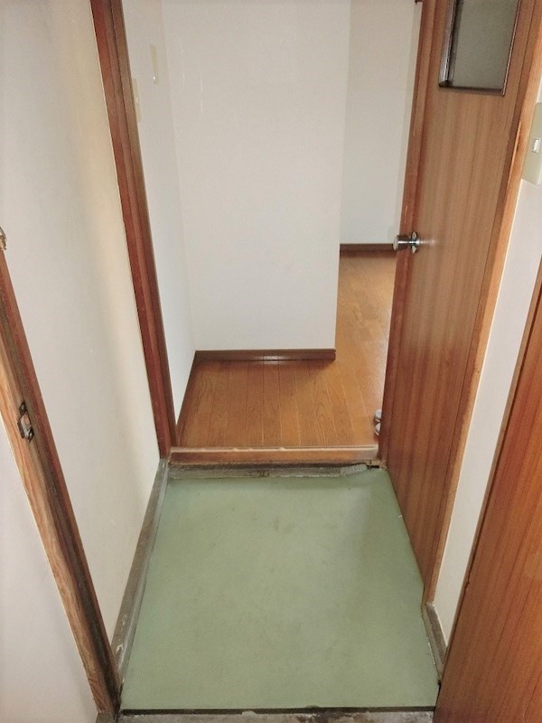 スズキコーポ 玄関