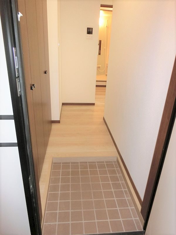 Imagawa Mid Garden Suite 玄関