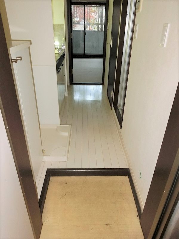 スプリングハウス 玄関