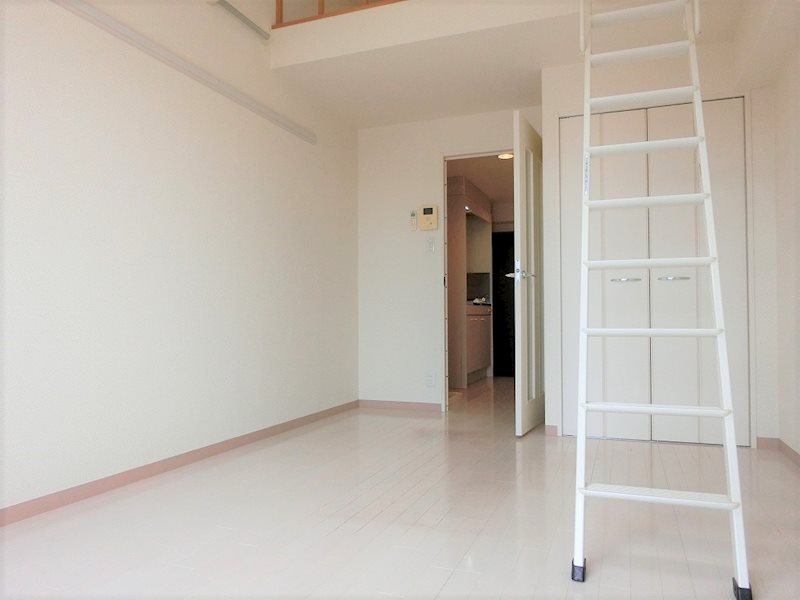 ロイヤルヒルズ リビング