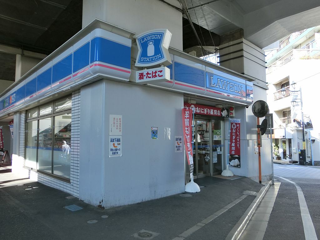 カーサブルーノ コンビニ
