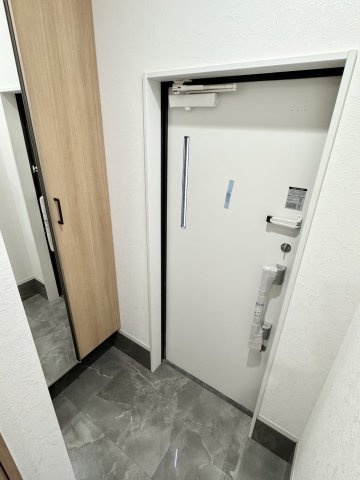 CS GARDEN 吉祥寺 玄関