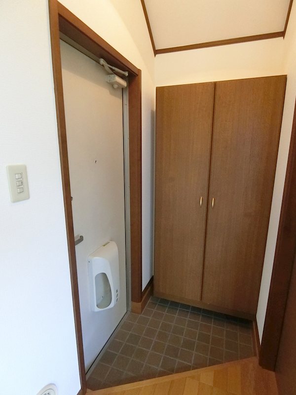 GOHN HAUS 玄関