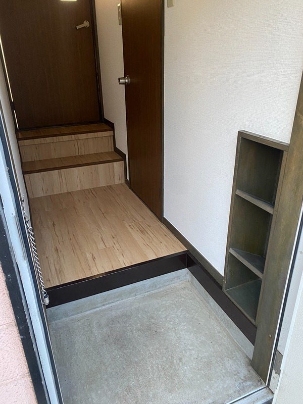 ハイム静観 玄関