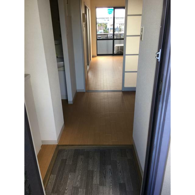 フォレスタ八木田 玄関