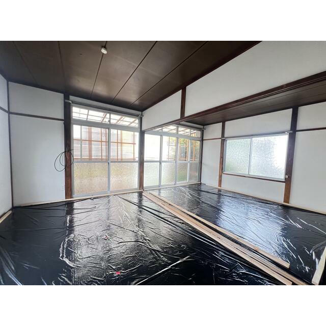 渡利　岩崎町貸家 リビング