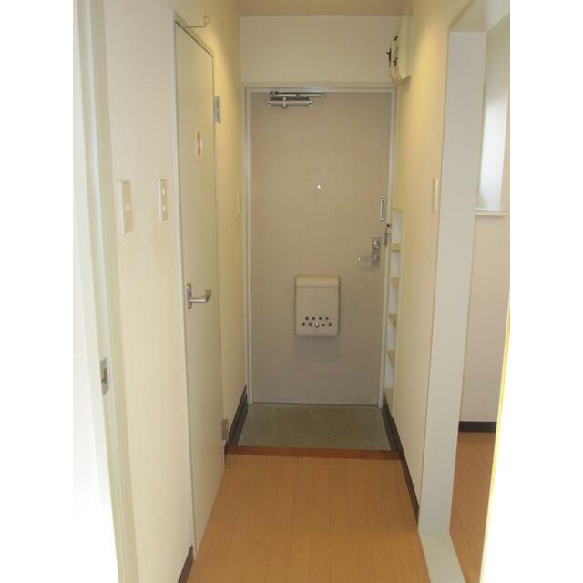 シャトーエム 玄関