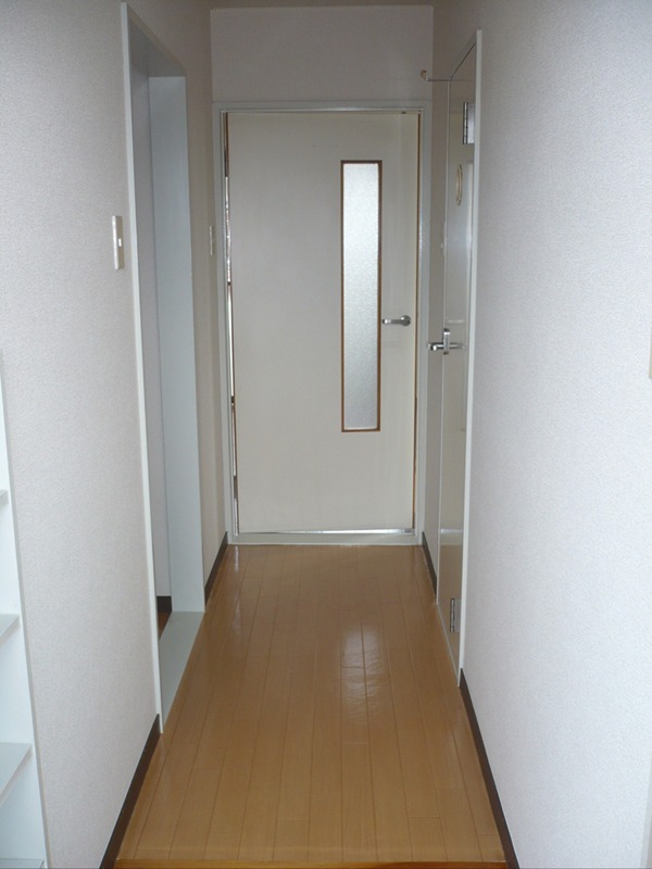 シャトーエム 玄関