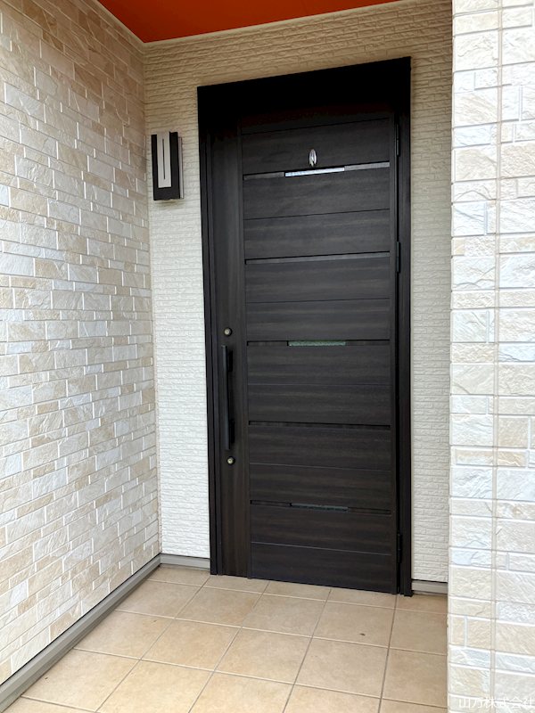 西ユーカリが丘1丁目戸建 玄関