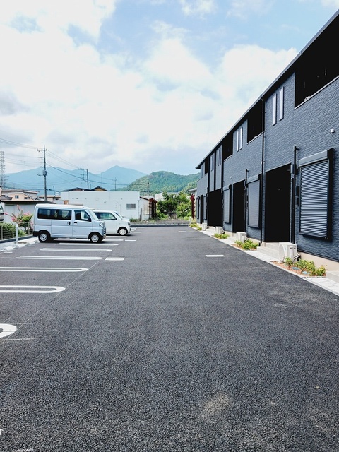 アミュレット 駐車場