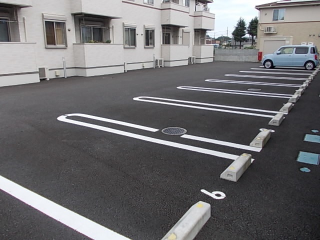 アウローラ 駐車場