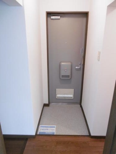 ヒルサイドメゾンA棟  玄関