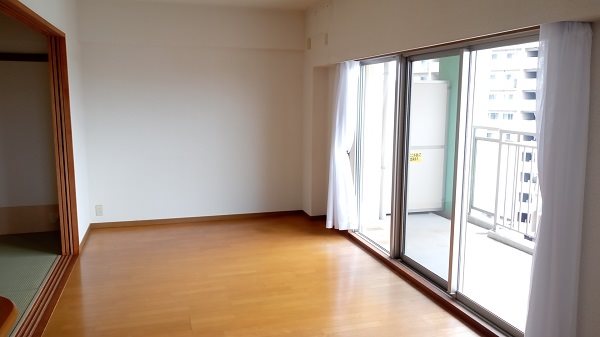 オーベル牧の原1号棟 リビング