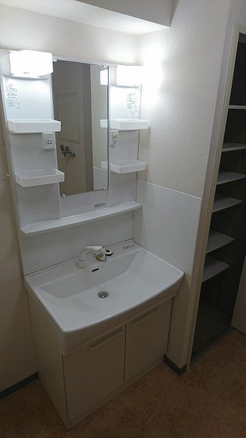 ヴェルデ秋葉台2号棟 洗面所