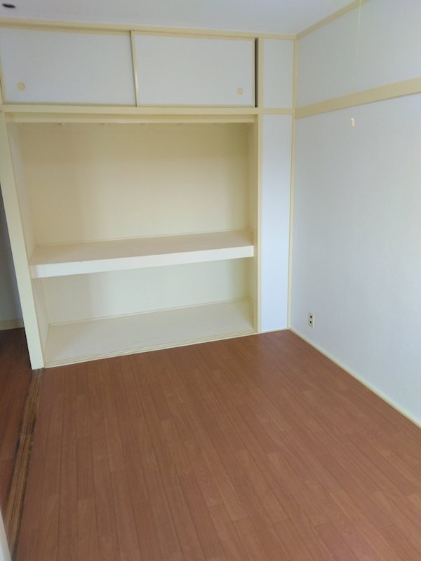 鶴川6丁目団地　8-12号棟 収納
