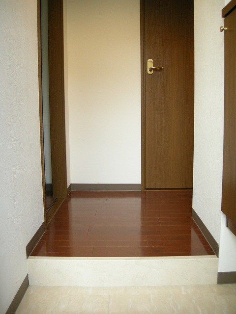 グランコスモ寺町 玄関