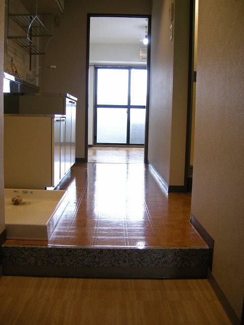 グランコスモ鴨川 玄関