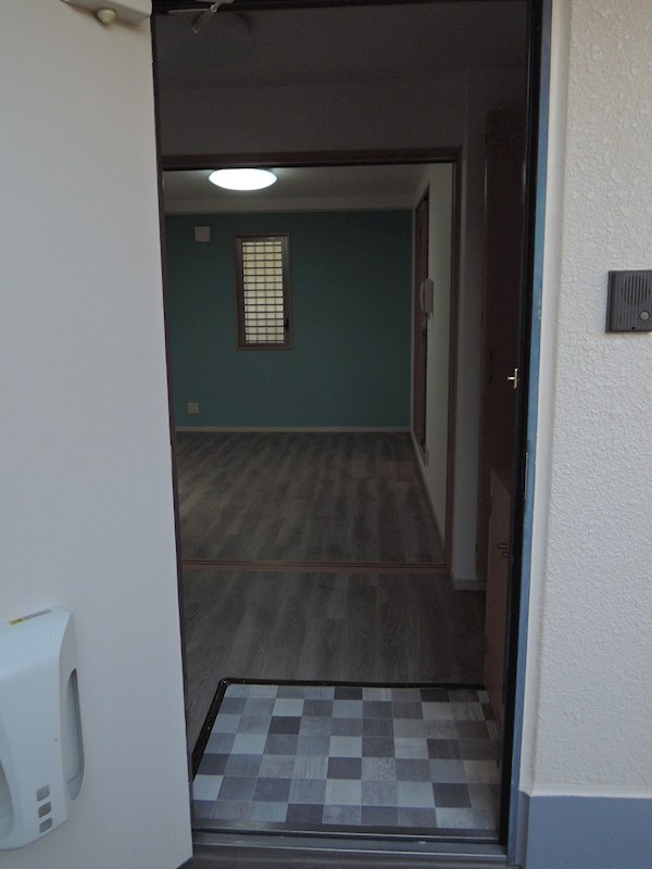 ブライトストーン太秦 玄関