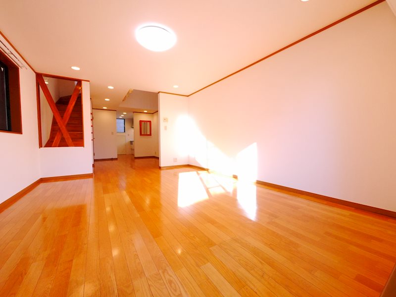 中央２丁目戸建 リビング