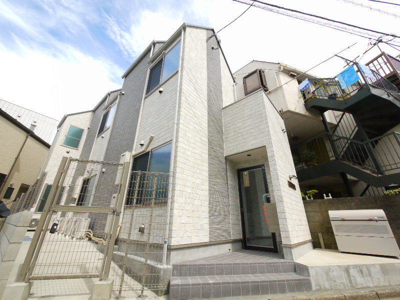 フォレストコート高円寺  202号室 外観