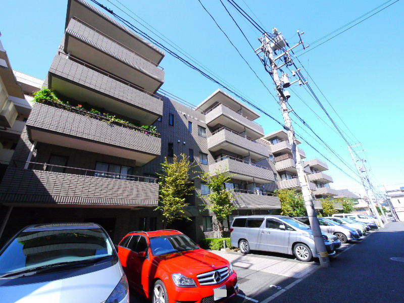 エランヴィタル新中野  B201号室 外観