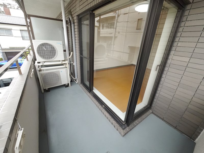 エランヴィタル新中野  ベランダ