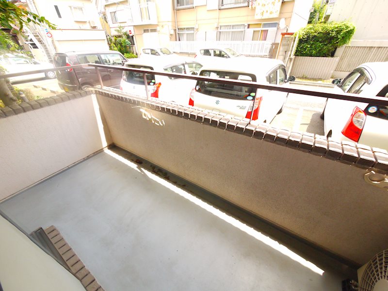 エランヴィタル新中野  ベランダ