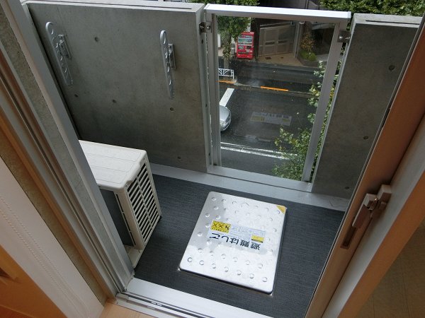 ZOOM神宮前 ベランダ