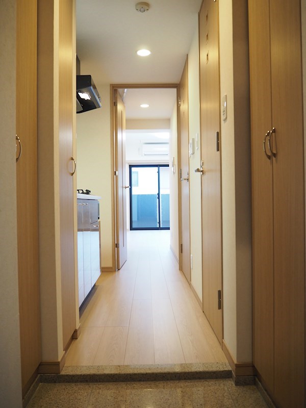 ルーブル三軒茶屋伍番館 玄関