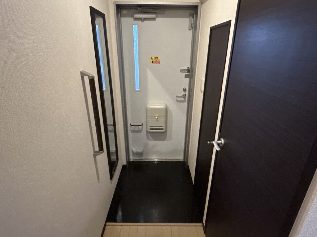 レオネクストカサ　フェリス 玄関