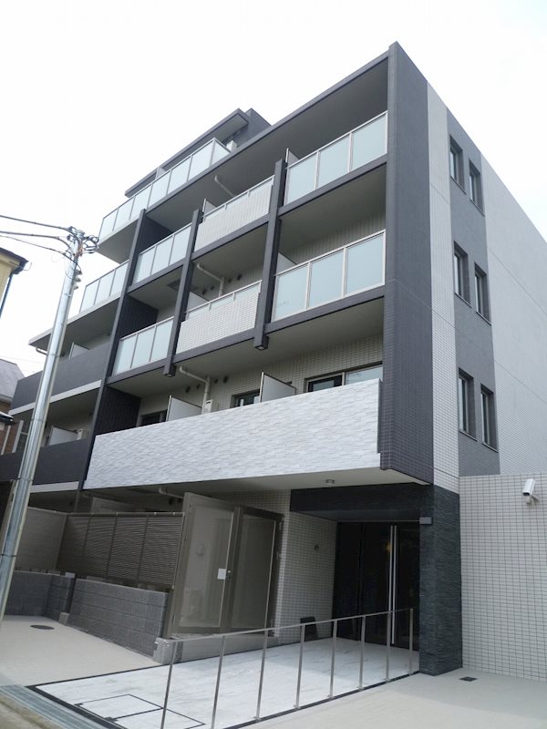 アルテシモジーノ 301号室 外観