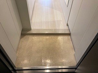 ZOOM恵比寿 玄関