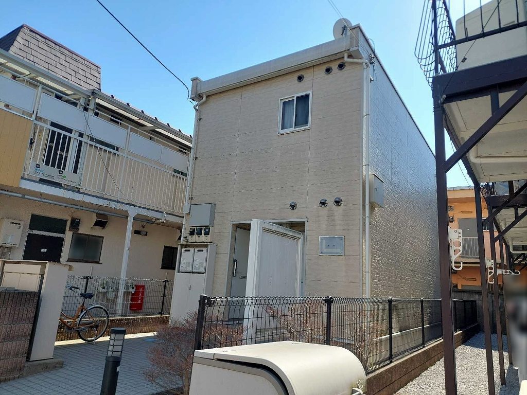 レオパレスルナ 201号室 外観