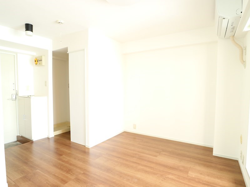 ラ・メゾン・デ・カトルフィーユ リビング