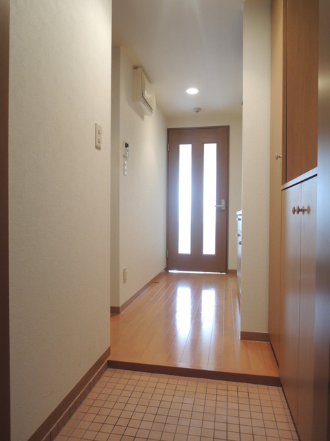 クレスト高円寺 玄関