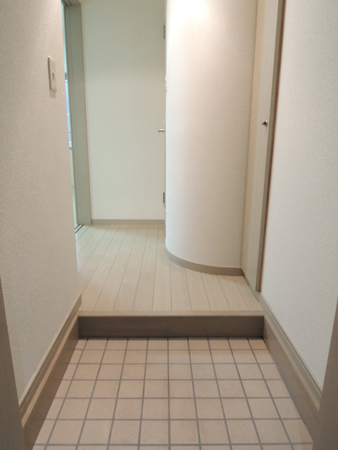 ルミネサクラ 玄関